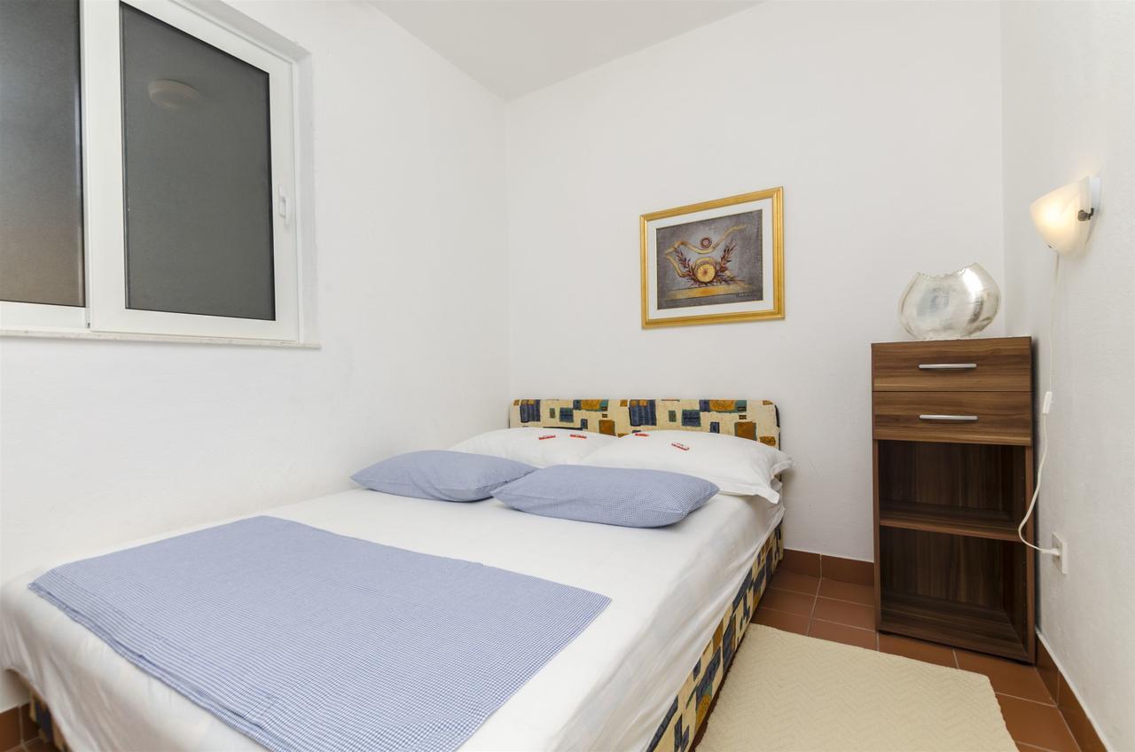 Apartments Denis Supetar Exterior foto